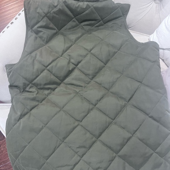 Army Green Quilted Vest Francesca’s - Picture 2 of 3